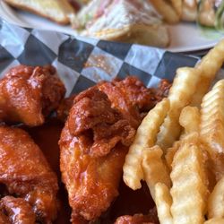 The Burgs 401 - Buffalo Wings and Fries