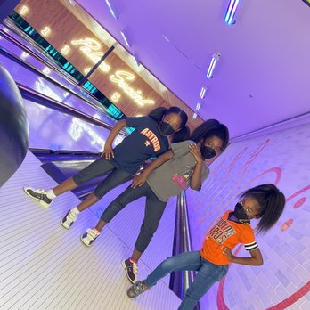 Palace Social - Arcades Near Me - Houston, Texas