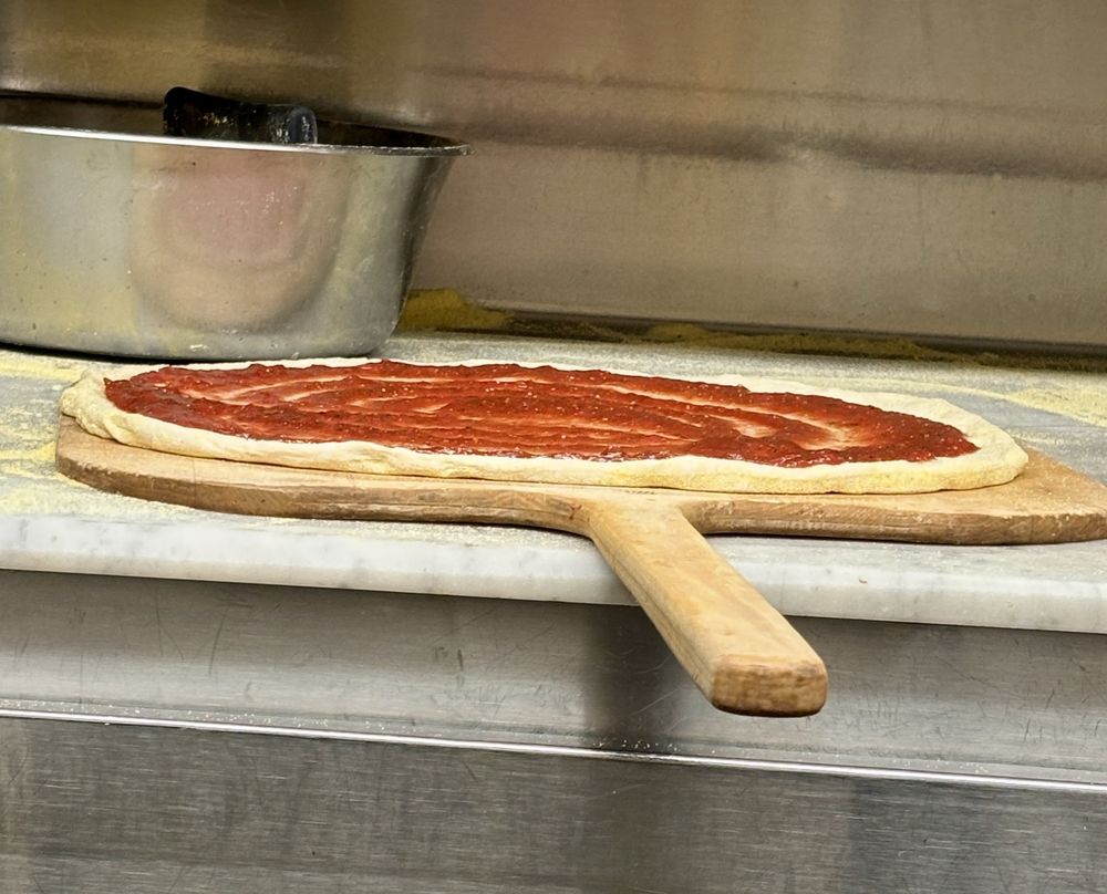 Food from Tommy's Pizza