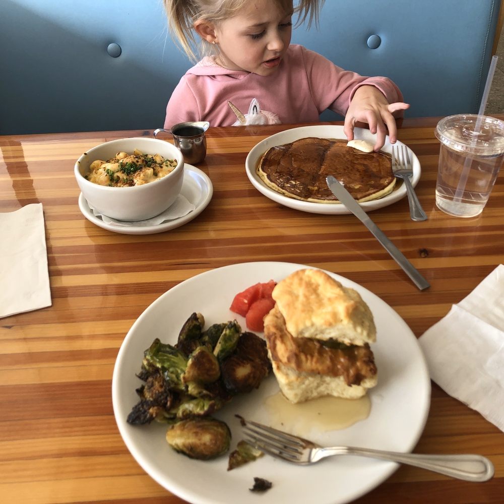 Bumble bee sandwiche with Brussel sprouts. Pancake and Mac and cheese in the back Bumble bee sandwiche with Brussel sprouts. Pancake and Mac and cheese in the back
