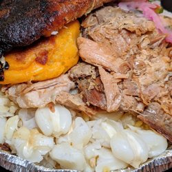 Sabor Ecuatoriano - Hornado Plate