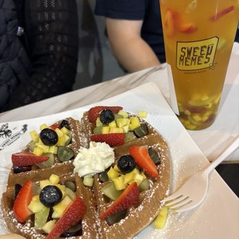 Sweet Memes - Houston - WAFFLE Rainbow In The Sky - Desserts Near Me - Houston, Texas Sweet Memes - Houston - WAFFLE Rainbow In The Sky - Desserts Near Me - Houston, Texas