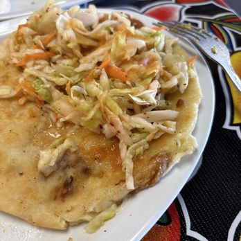 Aurinas Restaurant - Carne asada y queso pupusa. Delicious!!!! - Salvadoran Near Me - South Gate, California Aurinas Restaurant - Carne asada y queso pupusa. Delicious!!!! - Salvadoran Near Me - South Gate, California