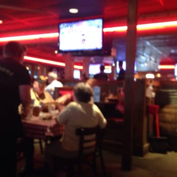 Logan's Roadhouse - Lunch at Logan's Roadhouse - Barbeque Near Me - Paducah, Kentucky