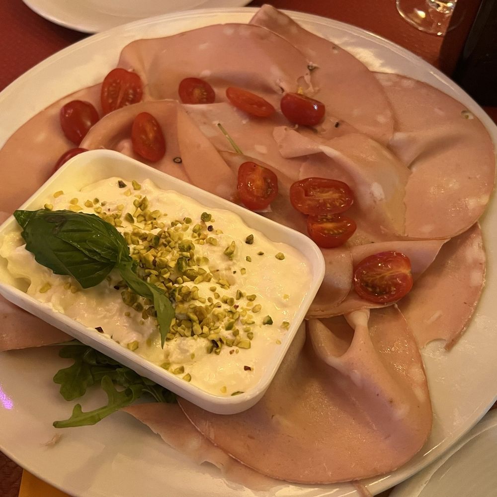 Al Caratello - INSALATA DI RUCOLA E MOZZARELLA - Italian Near Me - Paris, 75 Al Caratello - INSALATA DI RUCOLA E MOZZARELLA - Italian Near Me - Paris, 75