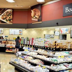 Safeway - Hot foods/Deli dept.of Safeway Ewa Beach.