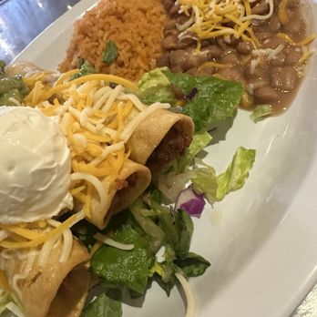 Cabo Beach Grill - Carnitas taquitos - Mexican Near Me - Ventura, California Cabo Beach Grill - Carnitas taquitos - Mexican Near Me - Ventura, California