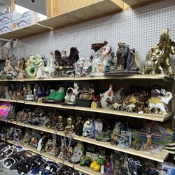 King Best Mall - Assorted collection of figurines and home decor