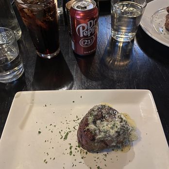 Local Restaurant & Bar - Filet mignon - New American Near Me - Jackson, Wyoming Local Restaurant & Bar - Filet mignon - New American Near Me - Jackson, Wyoming