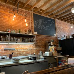 Franks Restraunt - Dining room very cool feel and cozy.