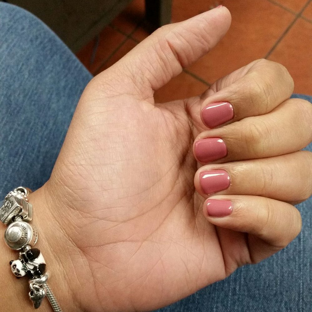 Drippin' in finesse after my mani/pedi last night. I tried the shellac mani for the first time and I think it's a complete game changer!