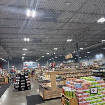 Sprouts Farmers Market - Interior Cooked Foods Area - Grocery Near Me - Baltimore, Maryland