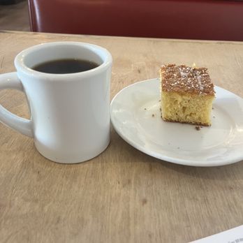 The Egg House - Complimentary pan dulce while I waited for my order. Quite delicious. - Breakfast & Brunch Near Me - Simi Valley, California