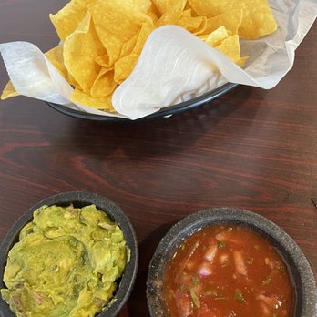 Las Hefas - Chips, salsa, guacamole - Latin American Near Me - Hays, Kansas Las Hefas - Chips, salsa, guacamole - Latin American Near Me - Hays, Kansas