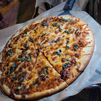 Chincho’s - Cheese pizza with basil - Pizza Near Me - Humacao, Puerto Rico Chincho’s - Cheese pizza with basil - Pizza Near Me - Humacao, Puerto Rico