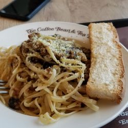 The Coffee Bean Tea & Leaf - Sardines and Garlic linguine