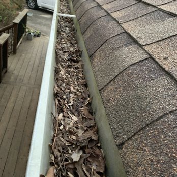ATL Window & Gutter Cleaning - Leaves not removed. - Window Washing Near Me