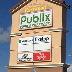 The Shoppes Of Eastwood - Better Picture of the small shopping center's sign
