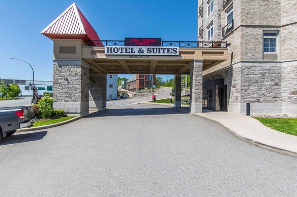Château Saint John Hotel & Suites by null