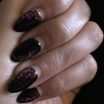Juko Nail & Skin Rescue - These have been on for EIGHTEEN days! They still look great! Kristie is amazing!! - Nail Salons Near Me - Chicago, Illinois