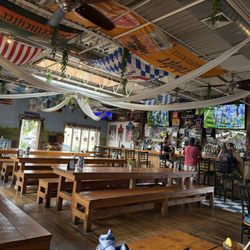 Das Biergarten - Interior