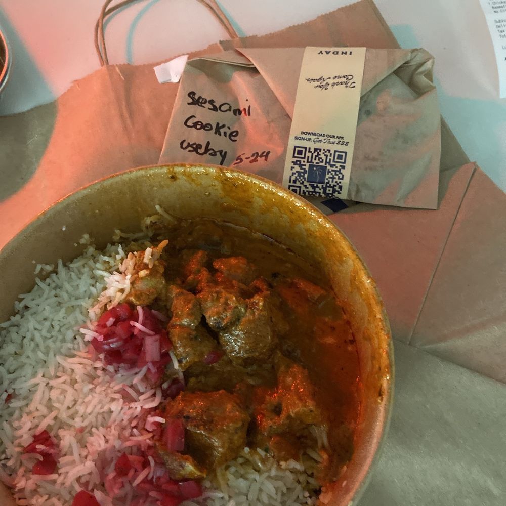 Chicken tikka masala bowl & spiced sesame coconut chocolate cookie Chicken tikka masala bowl & spiced sesame coconut chocolate cookie