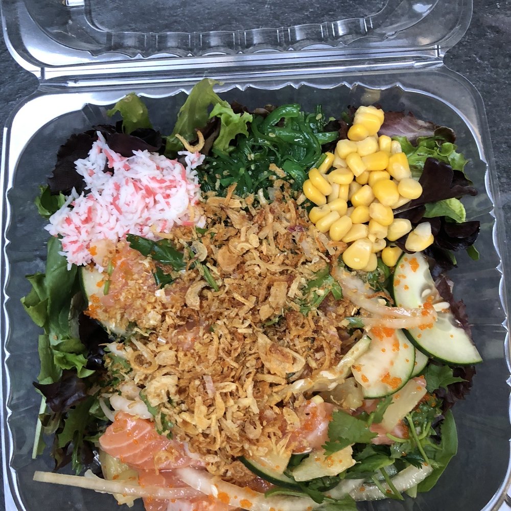 Medium with 3 scoops salmon Medium with 3 scoops salmon