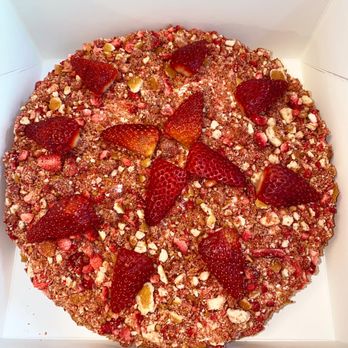 Sweets By Keet - Strawberry crunch cake - Desserts Near Me