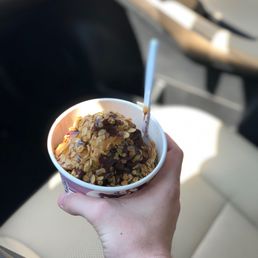 Açai bowl with granola, sun-butter and honey! Açai bowl with granola, sun-butter and honey!