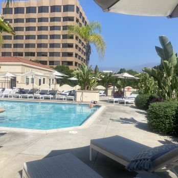 Pasadena Hotel & Pool - Pool on 3rd floor - Hotels Near Me - Pasadena, California