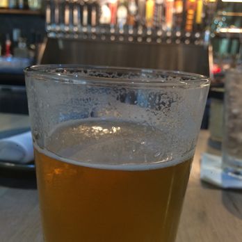 Moku Kitchen - Great selection of craft beer - $2 off during Happy Hour! That makes me super happy!! - Cocktail Bars Near Me - Honolulu, Hawaii