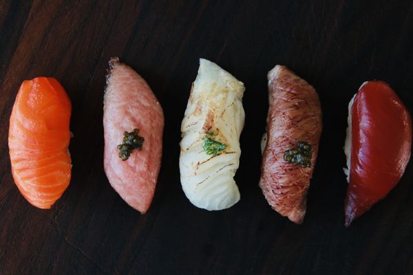 HandoSake Sushi by null