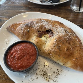 Sauce on the Side - Salad Near Me - St. Louis, Missouri Sauce on the Side - Salad Near Me - St. Louis, Missouri