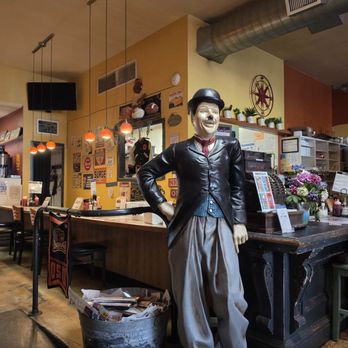 WiseCracks Cafe - Interior - Breakfast & Brunch Near Me - Corvallis, Oregon