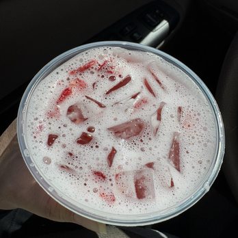 Starbucks - Strawberry açai lemonade - Coffee & Tea Near Me - Bakersfield, California