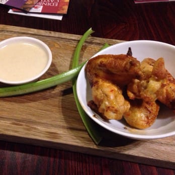 Beefeater - Chicken wings.  Sauce thinner than US version but good. Overall rating: Very Good. - British Near Me - Glasgow, GLG
