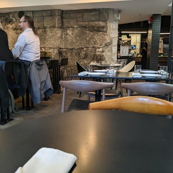 Gitanes - ambience - French Near Me - Ottawa, Ontario