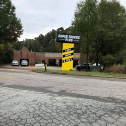 Super Truck Plus - Our sign is complete