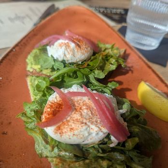 insideOUT - Lemon avocado toast - Lounges Near Me - San Diego, California