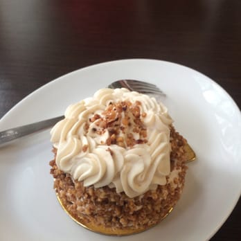 Le Petit Belge - Carmel Cake - Breakfast & Brunch Near Me - Vancouver, British Columbia