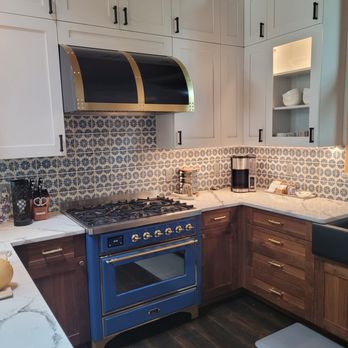 Tree Frog Design - Colorful Whidbey Lodge Kitchen - Interior Design Near Me Tree Frog Design - Colorful Whidbey Lodge Kitchen - Interior Design Near Me