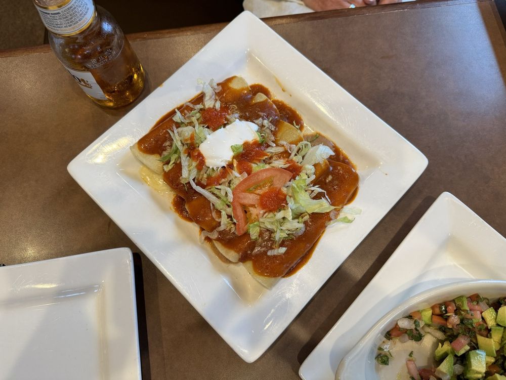 Food from El Cascabel