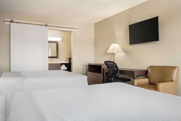 CLOSED - Red Roof Inn Kingman by null