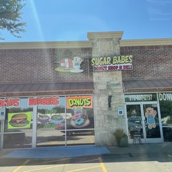 Sugar Babes Donut Shop - Lunch time!