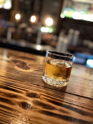 Paddock & Whisky by null