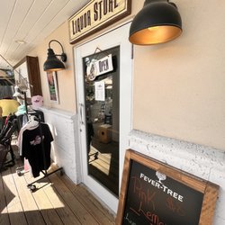 Tipsy Rooster Liquor Store and Bar