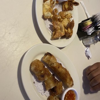 Noy's Bistro - Crab Rangoon, Vietnamese eggrolls - Thai Near Me - Universal City, Texas