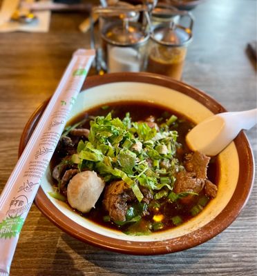 Watdongmoonlek Noodle by null