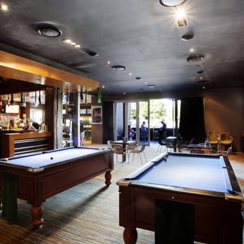 Villa Noosa Hotel - Pool tables in the Sports Bar - Sports Bars Near Me - Noosaville, QLD Villa Noosa Hotel - Pool tables in the Sports Bar - Sports Bars Near Me - Noosaville, QLD