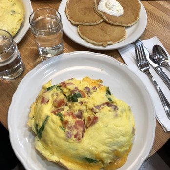 Original Pancake House - Ham omelette (with cheddar cheese, spinach, and tomato) - Breakfast & Brunch Near Me - Buffalo, New York